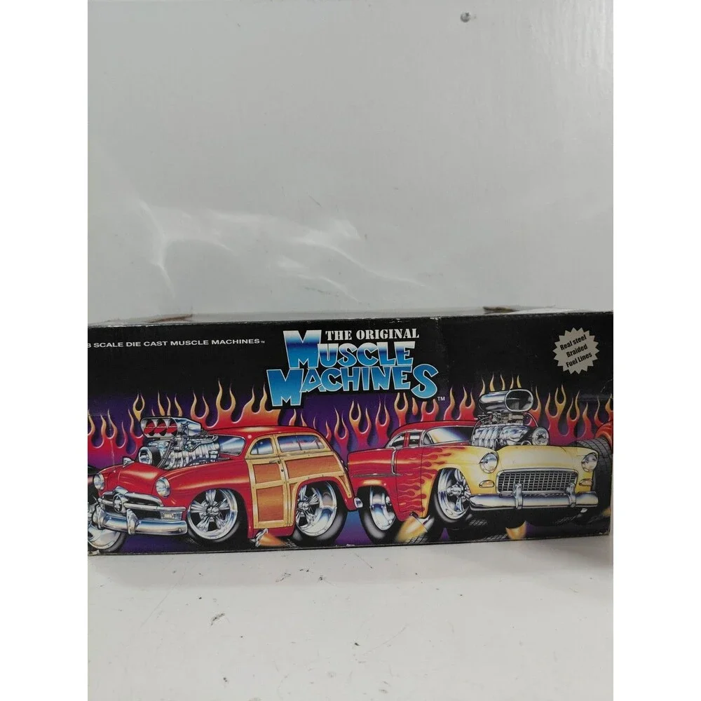 Muscle Machines 71166 1:18 Diecast 1932 Ford Roadster Hot Rod w/box